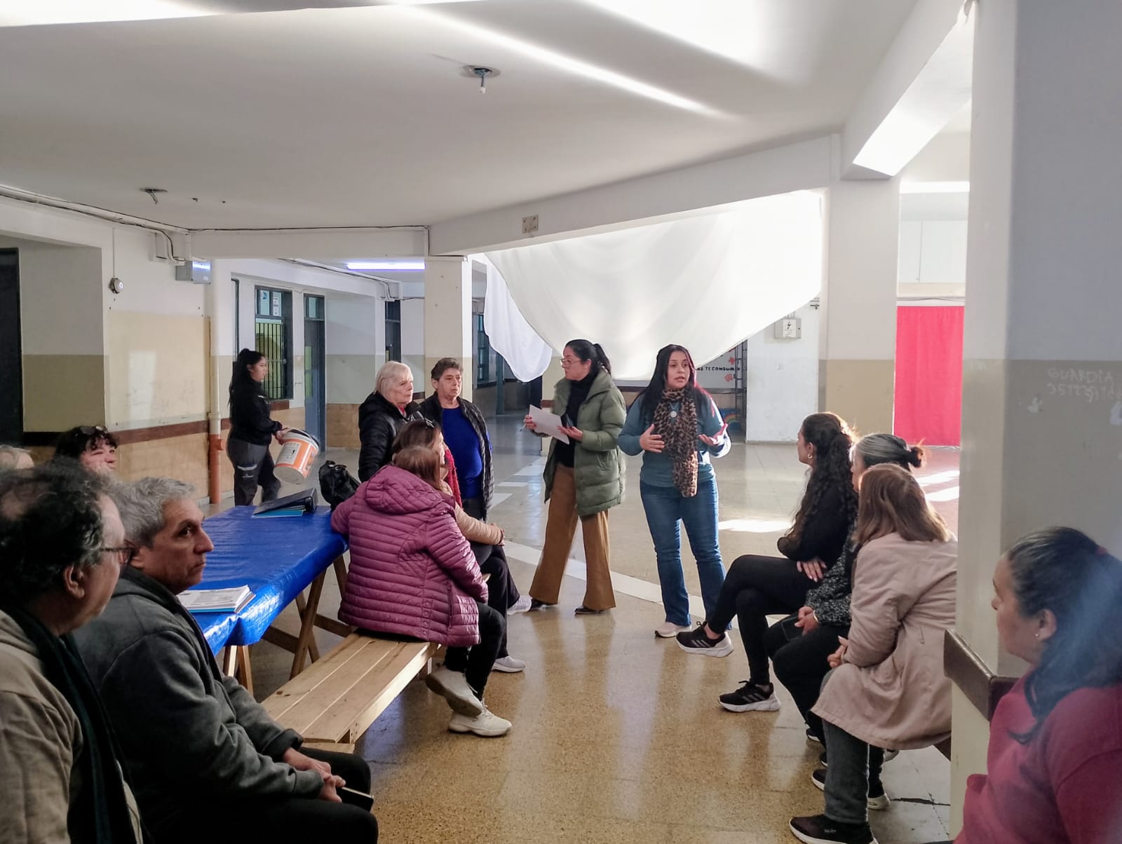 Vecinos reunidos en la jornada de alarmas comunitarias