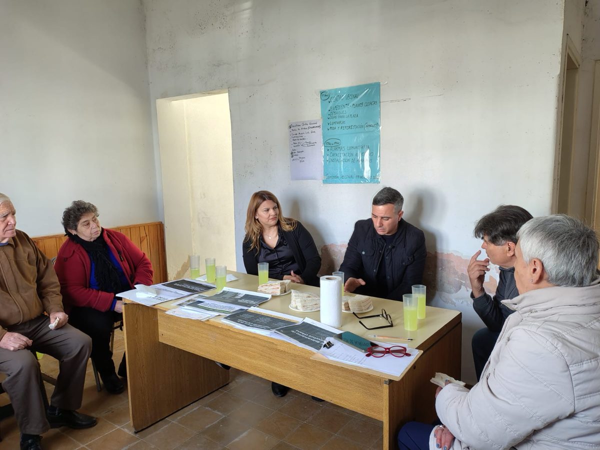 Reunión de trabajo con autoridades municipales en la sede